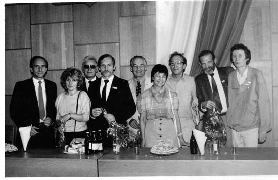 Dziaacze Komitetu Obywatelskiego w Eku z posem Bronisawem Geremkiem i senatorem Andrzejem Wajd 1989 rok